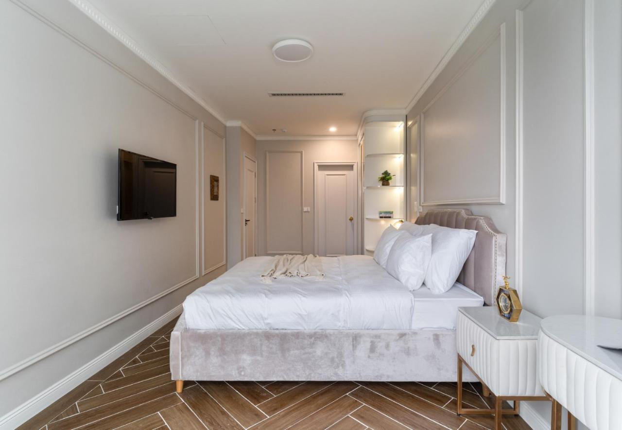 Luxe Paradise Suites Xuan Dieu Hanoi Bagian luar foto