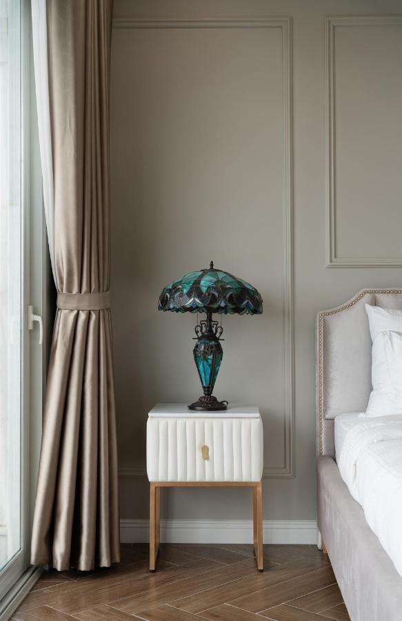 Luxe Paradise Suites Xuan Dieu Hanoi Bagian luar foto