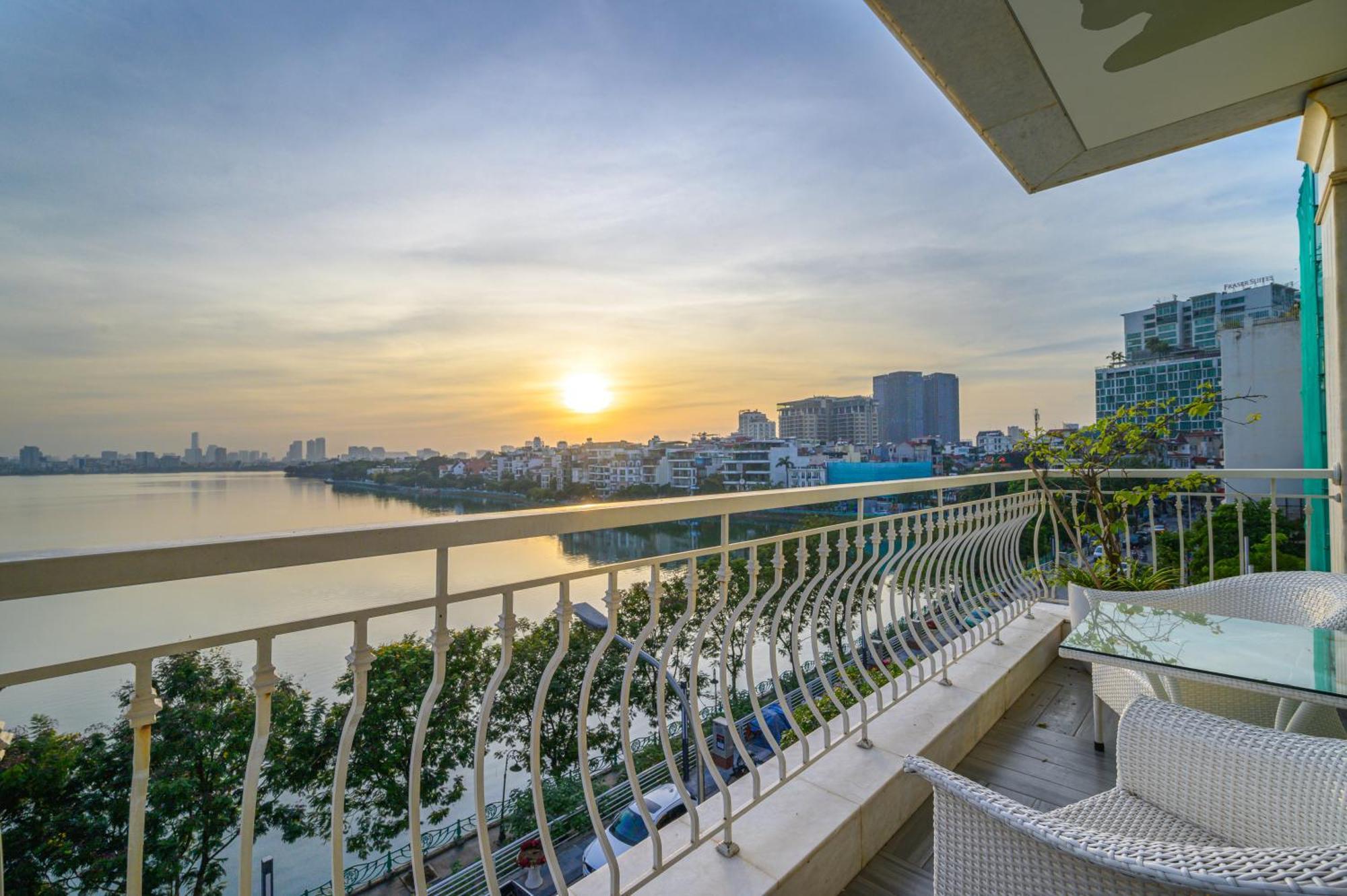 Luxe Paradise Suites Xuan Dieu Hanoi Bagian luar foto