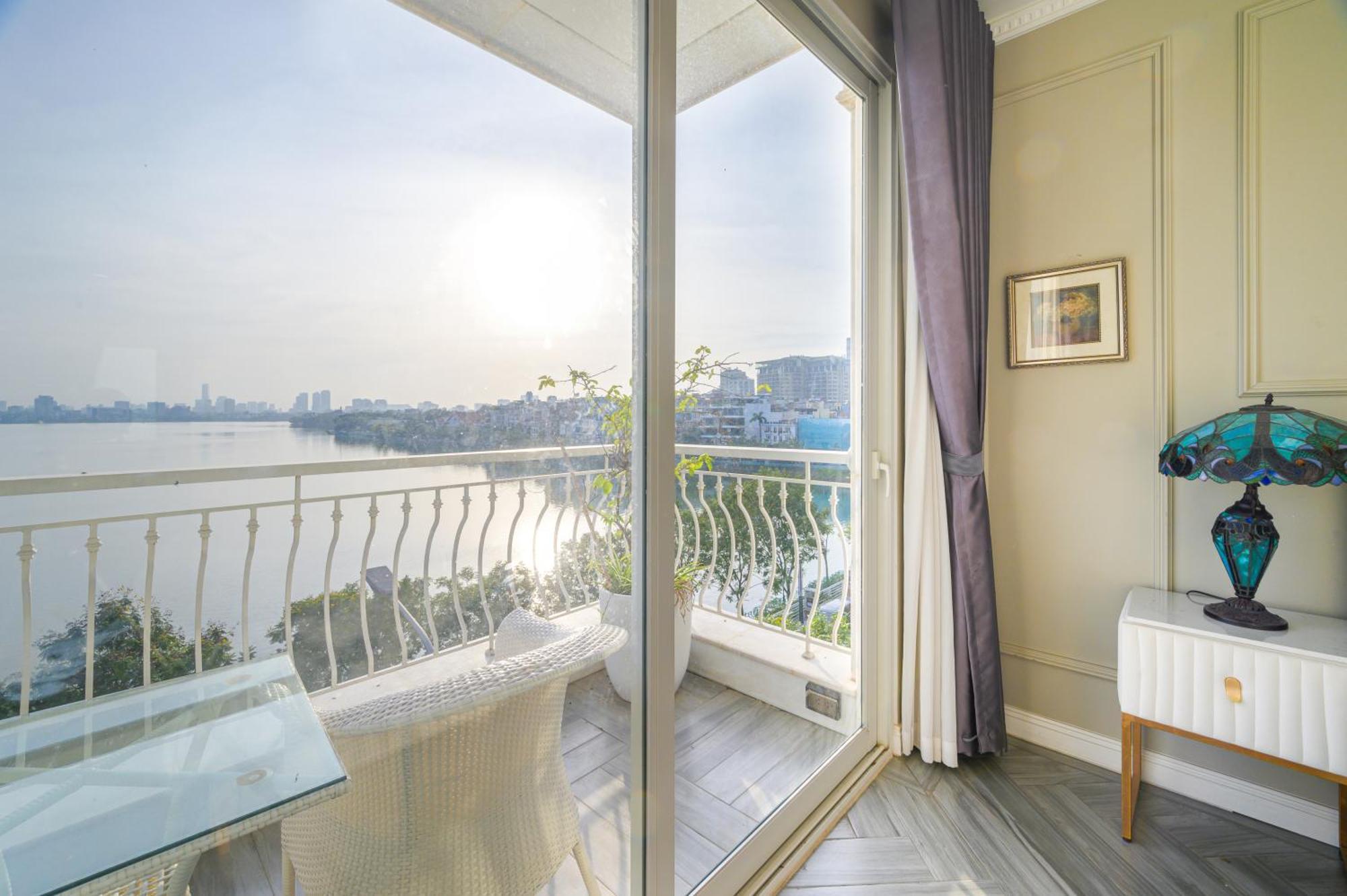 Luxe Paradise Suites Xuan Dieu Hanoi Bagian luar foto