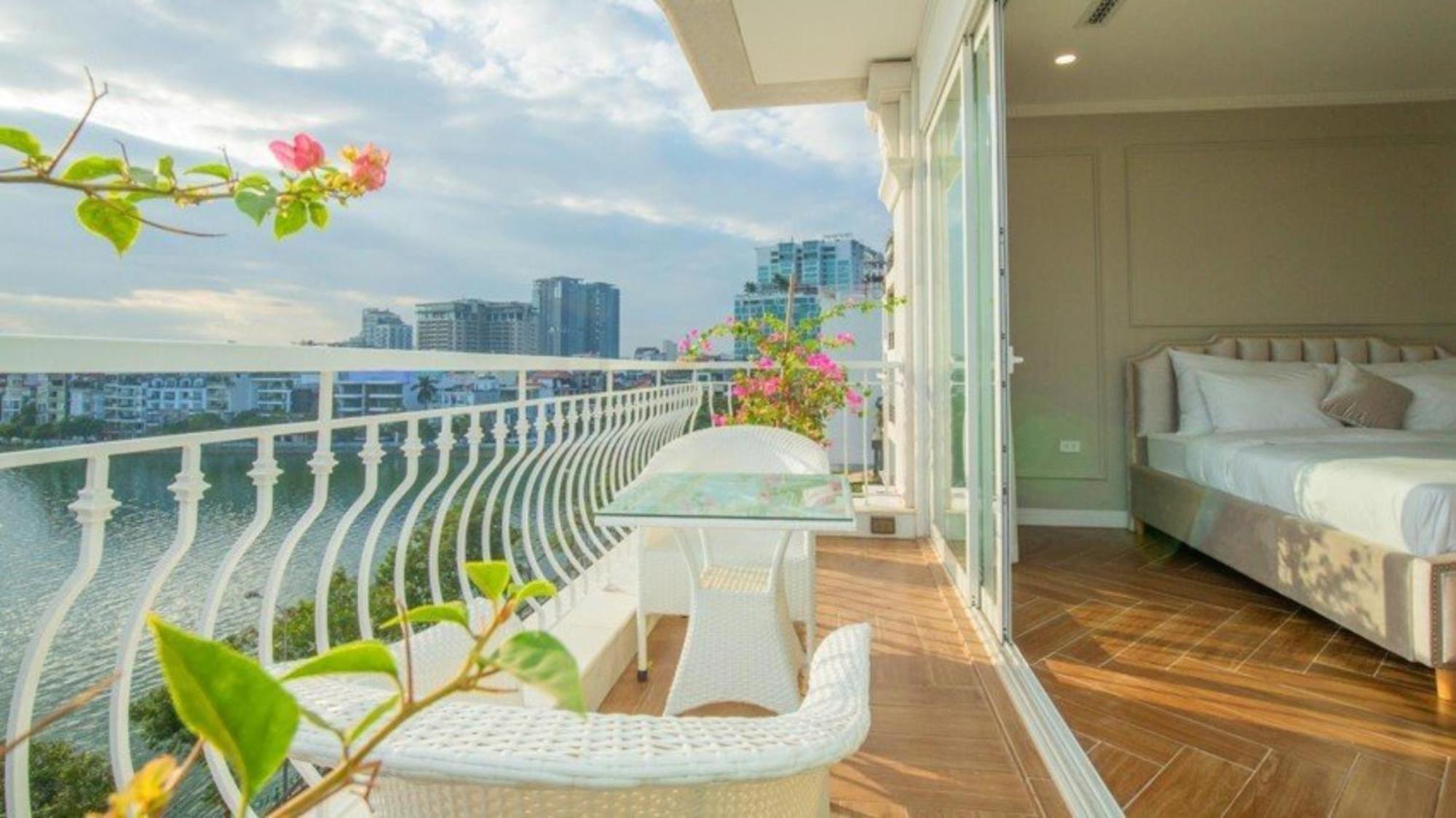 Luxe Paradise Suites Xuan Dieu Hanoi Bagian luar foto